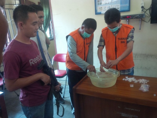 Pemusnahan sabu senilai ratusan juta dikawal aparat bersenjata lengkap